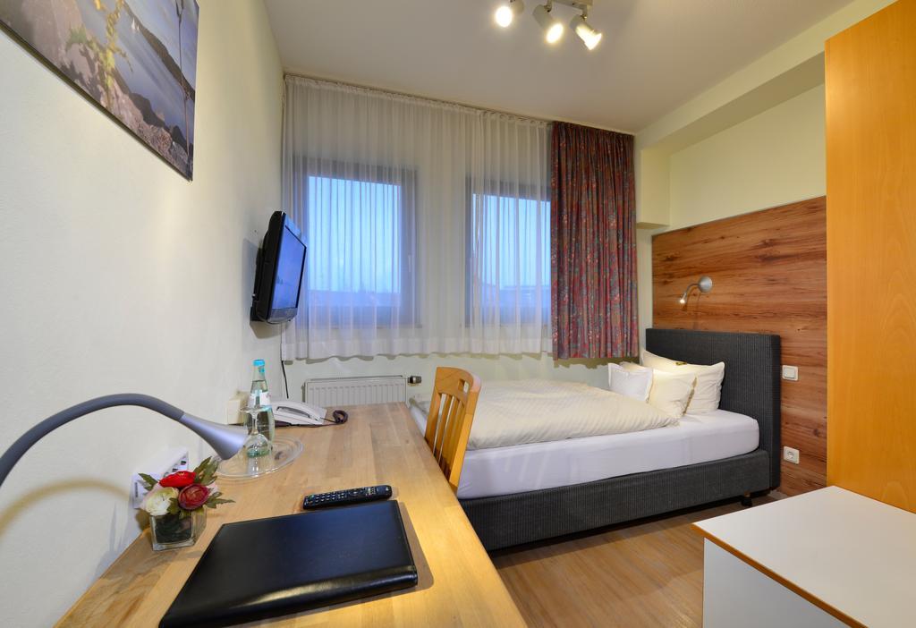 Hotel & Wirtshaus Hansen Bergisch Gladbach Kültér fotó